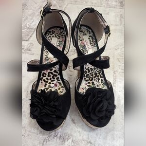 Qupid flower wedge Heels